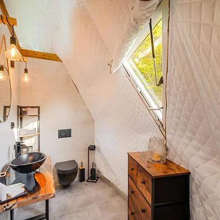 Luxury tent Forrest Glamp Mimo Jablonne v Podjestedi