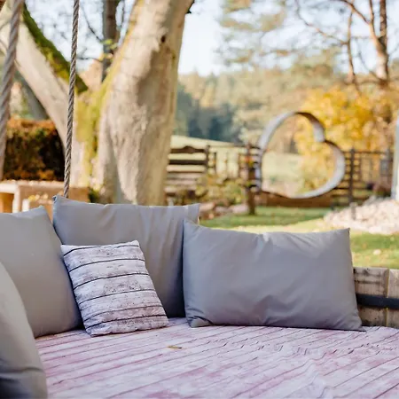 Forrest Glamp Mimo * Яблонне-в-Подьештеди