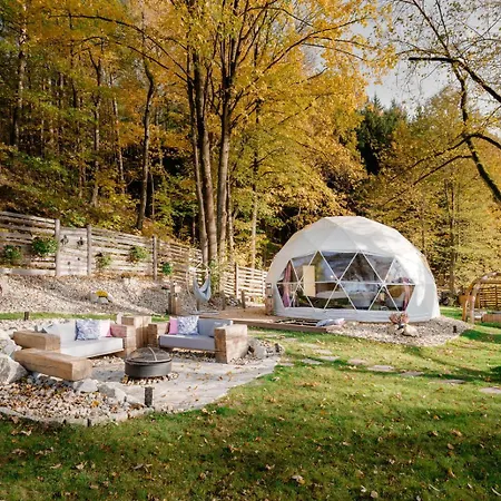 Luxury tent Forrest Glamp Mimo Jablonne v Podjestedi